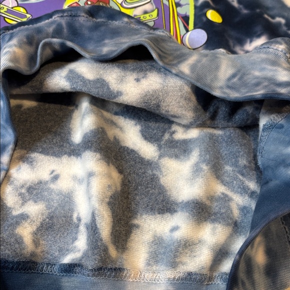 Buc-ee’s Pinball Fleece Crew Sweatshirt - Picture 4 of 9